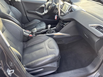 Photo 8 du bon plan PEUGEOT 2008 1.2 PureTech 110ch FÃ©line Titane S&S occasion à 5990 €