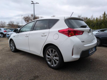 Photo 3 du bon plan TOYOTA Auris HSD 136h Millenium 17 5p occasion à 8990 €