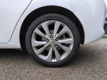 Photo 7 du bon plan TOYOTA Auris HSD 136h Millenium 17 5p occasion à 8990 €