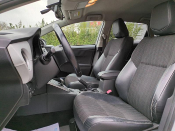 Photo 12 du bon plan TOYOTA Auris HSD 136h Millenium 17 5p occasion à 8990 €