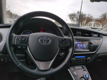 Photo 17 du bon plan TOYOTA Auris HSD 136h Millenium 17 5p occasion à 8990 €