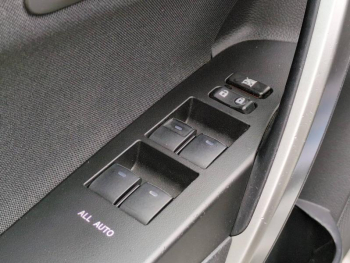 Photo 21 du bon plan TOYOTA Auris HSD 136h Millenium 17 5p occasion à 8990 €