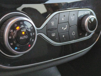 Photo 24 du bon plan RENAULT Captur 0.9 TCe 90ch Intens - 19 occasion à 11990 €