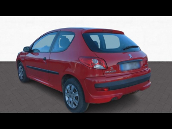 Photo 5 du bon plan PEUGEOT 206 + 1.4 HDi Trendy 3p occasion à 4990 €