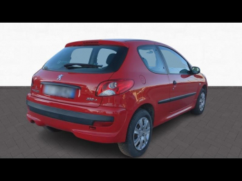 Photo 7 du bon plan PEUGEOT 206 + 1.4 HDi Trendy 3p occasion à 4990 €