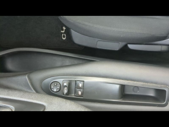 Photo 18 du bon plan CITROEN C4 BlueHDi 100ch Feel occasion à 7490 €