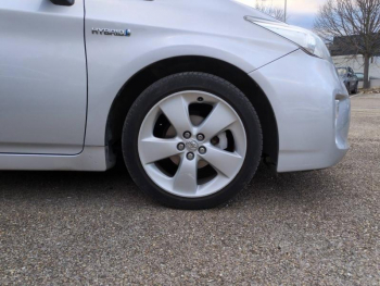 Photo 6 du bon plan TOYOTA Prius 136h Dynamic Pack Premium occasion à 13990 €