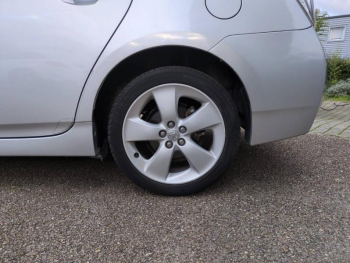 Photo 7 du bon plan TOYOTA Prius 136h Dynamic Pack Premium occasion à 13990 €