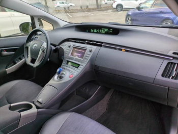 Photo 24 du bon plan TOYOTA Prius 136h Dynamic Pack Premium occasion à 13990 €