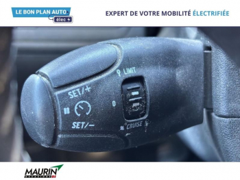 Photo 11 du bon plan PEUGEOT 2008 1.2 PureTech 110ch Style S&S occasion à 6990 €