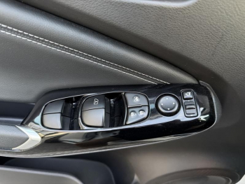 Photo 21 du bon plan NISSAN Juke 1.6 Hybrid 143ch PremiÃ¨re Edition 2022.5 occasion à 23500 €