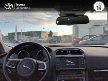 Photo 8 du bon plan JAGUAR F-Pace 2.0D 180ch Prestige BVA8 occasion à 19990 €