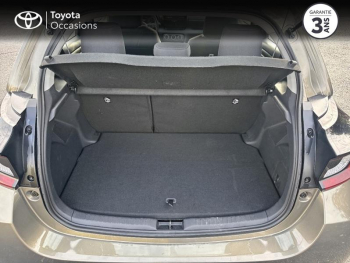 Photo 10 du bon plan TOYOTA Yaris 120 VVT-i Dynamic Business 5p MC24 occasion à 18990 €