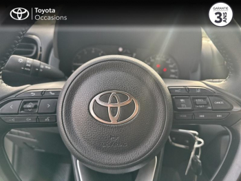 Photo 13 du bon plan TOYOTA Yaris 120 VVT-i Dynamic Business 5p MC24 occasion à 18990 €