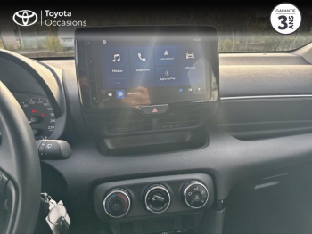 Photo 15 du bon plan TOYOTA Yaris 120 VVT-i Dynamic Business 5p MC24 occasion à 18990 €
