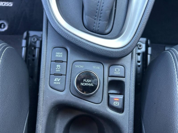 Photo 14 du bon plan TOYOTA Yaris Cross 116h Collection AWD-i MY21 occasion à 22490 €