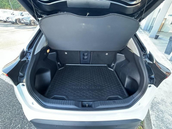 Photo 18 du bon plan TOYOTA Yaris Cross 116h Collection AWD-i MY21 occasion à 22490 €