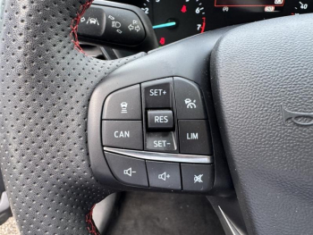 Photo 14 du bon plan FORD Fiesta 1.0 Flexifuel 95ch ST-Line 5p occasion à 17690 €