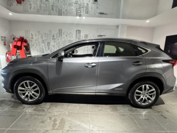 Photo 13 du bon plan LEXUS NX 300h 2WD Pack Business Euro6d-T occasion à 26490 €