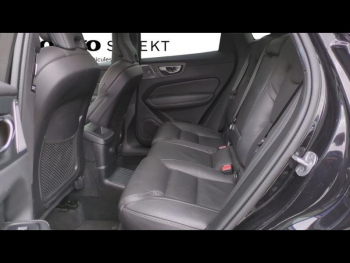 Photo 9 du bon plan VOLVO XC60 T6 Hybride Rechargeable 350ch Ultra Style Dark Geartronic 8 AWD occasion à 59990 €