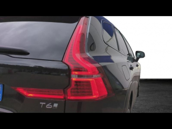 Photo 13 du bon plan VOLVO XC60 T6 Hybride Rechargeable 350ch Ultra Style Dark Geartronic 8 AWD occasion à 59990 €