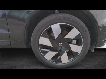 Photo 17 du bon plan VOLVO XC60 T6 Hybride Rechargeable 350ch Ultra Style Dark Geartronic 8 AWD occasion à 59990 €