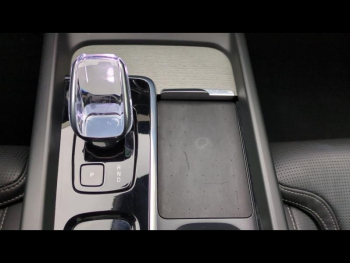 Photo 28 du bon plan VOLVO XC60 T6 Hybride Rechargeable 350ch Ultra Style Dark Geartronic 8 AWD occasion à 59990 €