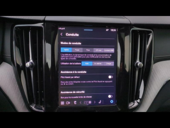 Photo 36 du bon plan VOLVO XC60 T6 Hybride Rechargeable 350ch Ultra Style Dark Geartronic 8 AWD occasion à 59990 €