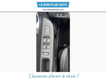 Photo 16 du bon plan RENAULT Clio 1.2 TCe 120ch energy Intens EDC 5p occasion à 10990 €