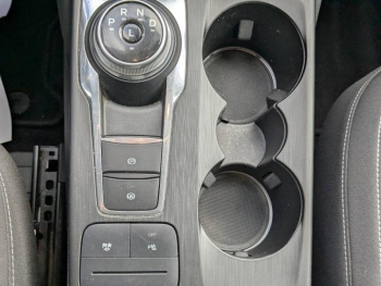 Photo 19 du bon plan FORD Kuga 2.5 Duratec 190ch FHEV E85 Titanium BVA occasion à 24990 €