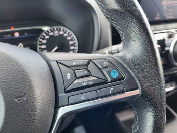 Photo 14 du bon plan NISSAN Juke 1.6 Hybrid 143ch PremiÃ¨re Edition occasion à 23490 €