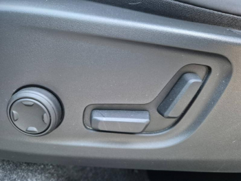 Photo 19 du bon plan VOLVO XC40 T5 Recharge 180 + 82ch Ultimate DCT 7 occasion à 37990 €