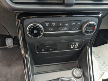 Photo 10 du bon plan FORD EcoSport 1.0 EcoBoost 125ch Titanium occasion à 10480 €