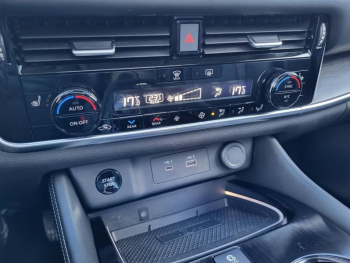 Photo 28 du bon plan NISSAN X-Trail e-4orce 213ch Tekna 7 places occasion à 35990 €