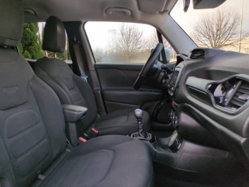 Photo 12 du bon plan JEEP Renegade 1.6 MultiJet S&S 120ch Brooklyn Edition occasion à 11990 €