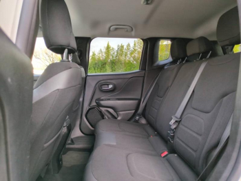 Photo 14 du bon plan JEEP Renegade 1.6 MultiJet S&S 120ch Brooklyn Edition occasion à 11990 €