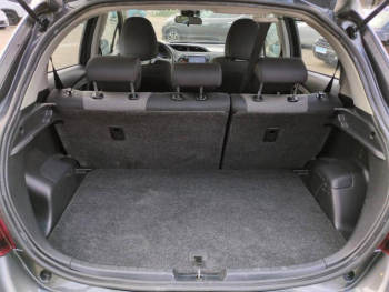 Photo 5 du bon plan TOYOTA Yaris HSD 100h Dynamic 5p occasion à 11800 €