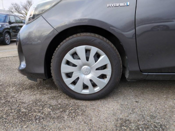 Photo 6 du bon plan TOYOTA Yaris HSD 100h Dynamic 5p occasion à 11800 €