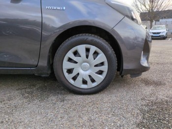 Photo 7 du bon plan TOYOTA Yaris HSD 100h Dynamic 5p occasion à 11800 €