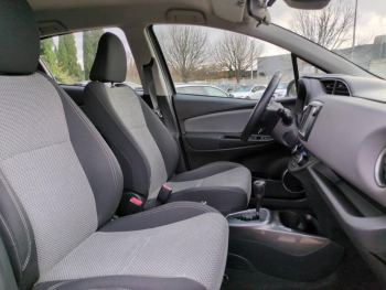 Photo 12 du bon plan TOYOTA Yaris HSD 100h Dynamic 5p occasion à 11800 €