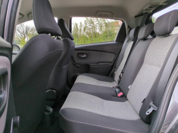 Photo 15 du bon plan TOYOTA Yaris HSD 100h Dynamic 5p occasion à 11800 €