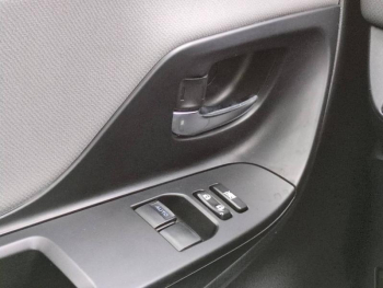 Photo 22 du bon plan TOYOTA Yaris HSD 100h Dynamic 5p occasion à 11800 €