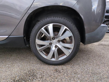 Photo 15 du bon plan PEUGEOT 2008 1.2 PureTech 110ch FÃ©line Titane S&S occasion à 5990 €