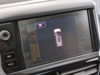 Photo 26 du bon plan PEUGEOT 2008 1.2 PureTech 110ch FÃ©line Titane S&S occasion à 5990 €