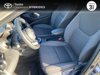 Photo 11 du bon plan TOYOTA Yaris 116h Design 5p MY22 occasion à 21980 €
