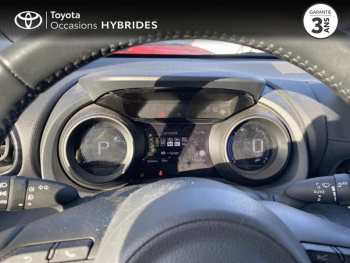 Photo 14 du bon plan TOYOTA Yaris 116h Design 5p MY22 occasion à 21980 €