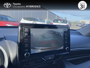 Photo 15 du bon plan TOYOTA Yaris 116h Design 5p MY22 occasion à 21980 €