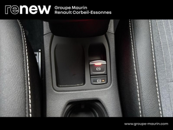 Photo 28 du bon plan RENAULT Clio 1.6 E-Tech 145ch full hybrid Techno - 25 occasion à 21979 €