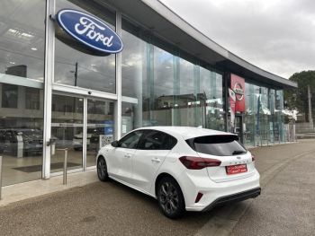 Photo 5 du bon plan FORD Focus 1.0 Flexifuel mHEV 125ch ST-Line X occasion à 21990 €