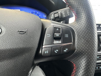 Photo 23 du bon plan FORD Focus 1.0 Flexifuel mHEV 125ch ST-Line X occasion à 21990 €